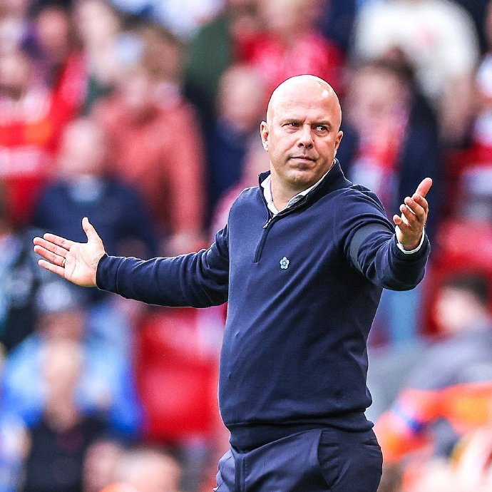 维斯塔潘：别太失望，我们以精彩的表现结束了赛季