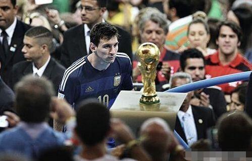 足球联赛赛季关键球员表现排行榜