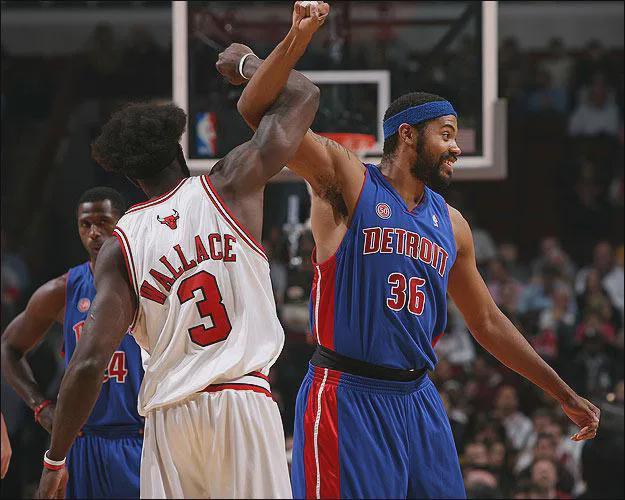 [NBA]“东詹”合砍68分 湖人赢球晋级