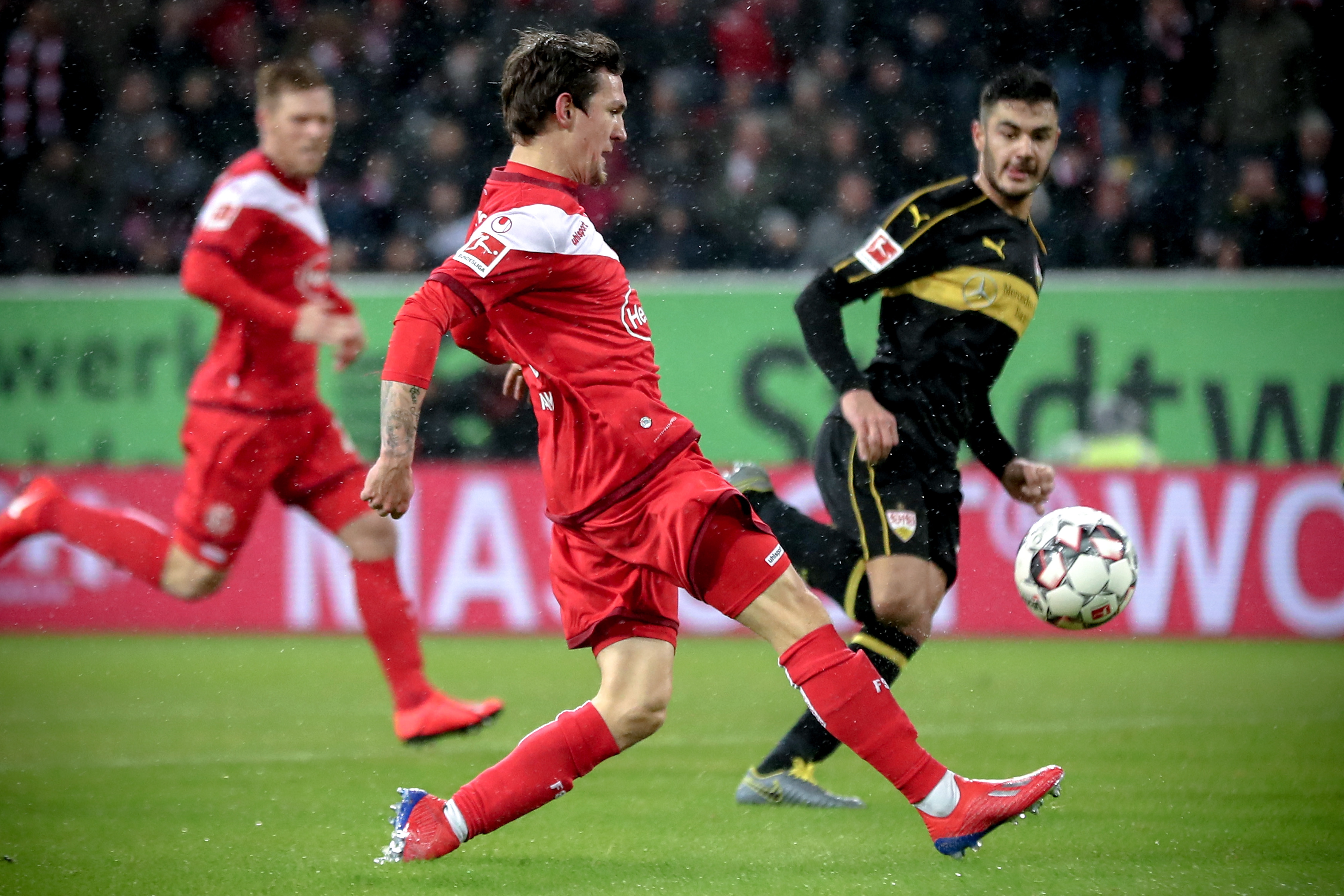 李可：今晚比赛打得很艰难，现在好好调整为中超收官战蓄力