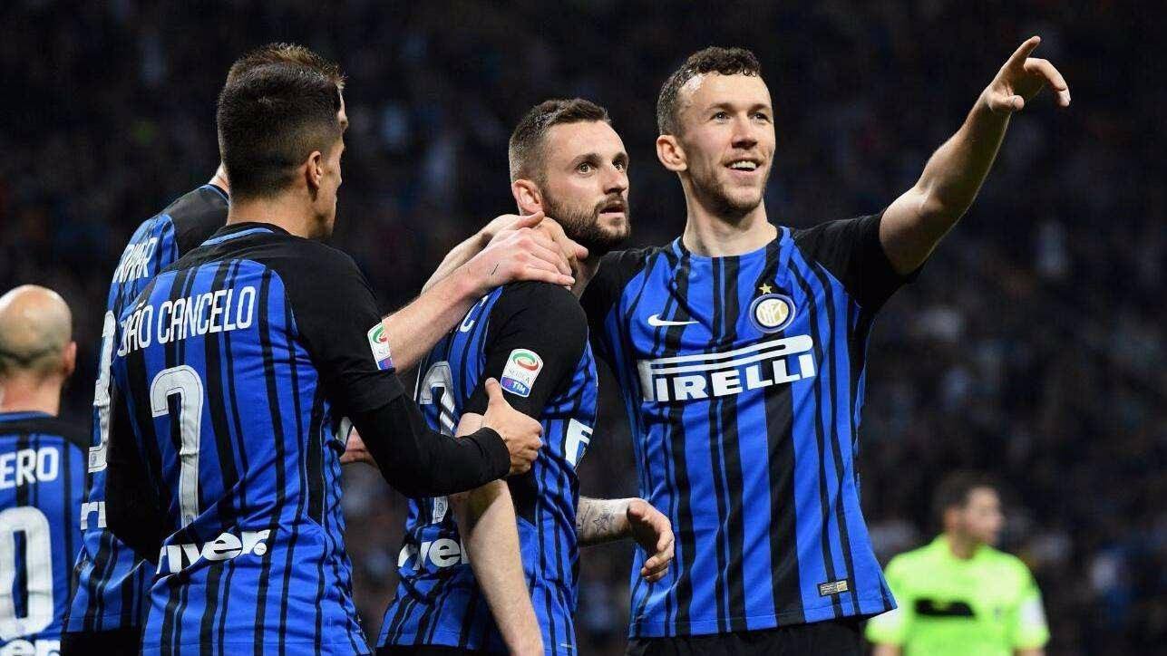 胡明轩拿下26分错失绝杀，澳大利亚全队安慰胡明轩